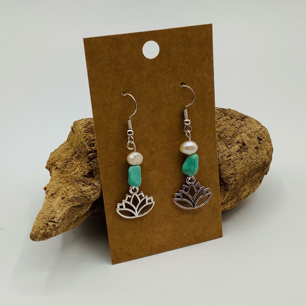 ❤️NEW Lotus Earrings Fresh Water Peals Turquoise Silver Tone